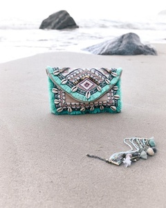 Bolso de mano tipo bandolera de lona hecha a mano con borlas y cuentas, estilo bohemio indio, para mujer, con bordado de diseñador, ideal para la playa o la noche. - Product Image 4