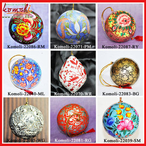 Adornos Navideños de Papel Maché Pintados a Mano con Corazones Rojos, Estilo Indio, Bolas Decorativas - Product Image 6