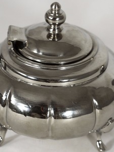 Tetera Marroquí BIYADINA Hecha a Mano en Cobre con Diseño Grabado y Martillado, Plateado, Elegante Estilo Mediterráneo para Todos - Product Image 6