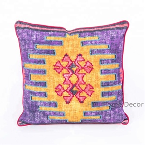 Funda de cojín navideña al por mayor, funda de almohada bordada multicolor, funda de almohada decorativa de diseñador - Product Image 1