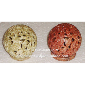 Portavelas de Piedra Jabonosa Tallados a Mano - Product Image 1
