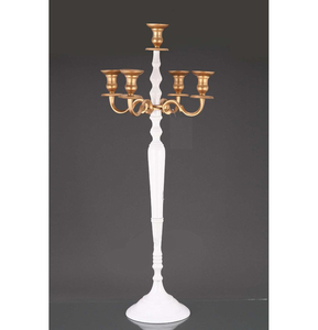 Combinaison de candélabres à cinq bras blancs et dorés Candélabres de sol en métal décorés pour la décoration intérieure et extérieure - Product Image 1