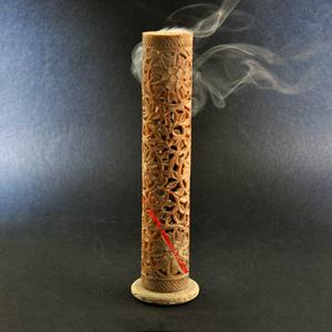 Porte-encens en pierre de savon sculptée en forme de feuille - Product Image 2