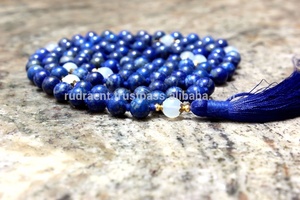 108 Mala kalung manik-manik gaya Bohemian panjang rantai Spiritual <span class=keywords><strong>Lapis</strong></span> Lazuli mutiara bulan untuk pesta ajaran Buddha modis