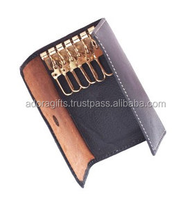 Jolis porte-clés et portefeuilles en cuir noir gaufré - Product Image 1