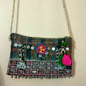 Bolsos de viaje gitanos de diseño elegante Embragues elegantes para la moda en movimiento - Product Image 1