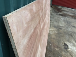 5 Mét 9 Mét Việt Nam Đóng Gói Nhà Sản Xuất Giá Tốt Chất Lượng Tốt Ván Ép Bạch Dương Ván Ép Tấm Gỗ Biển Ván Ép Sản Phẩm Gỗ Mr. P - Product Image 3