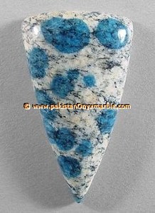 Nouvellement publié un grade K2 Jasper rugueux du Pakistan Attrayant Blue Quartz Agate Gemstone Taille personnalisable en formes de coeur - Product Image 2