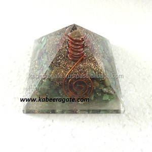 Pyramide en pierre gemmes 23 cm, pyramide en Orgone rubis gaufré, avec baguette en cristal, vente en gros - Product Image 1