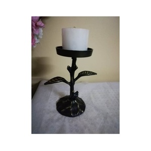 Bougeoir fini antique en aluminium enduit noir fait à la main pour décorer l'intérieur de la maison salon fête de mariage table - Product Image 1