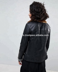 Veste en cuir PU personnalisée en vrac pour hommes/femmes, veste en cuir de mouton surdimensionnée avec col en fausse fourrure - Product Image 2