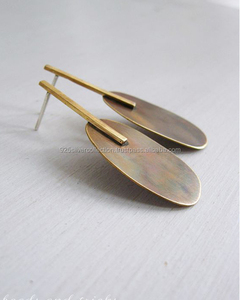 Nuevos y elegantes pendientes de diseño increíble africanos chapados en oro con pasador de precio al por mayor - Product Image 2