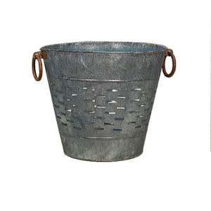 Herramienta de limpieza para sujetar la casa Cubo de metal de oliva galvanizado Cubo de hierro de metal perforado - Product Image 1