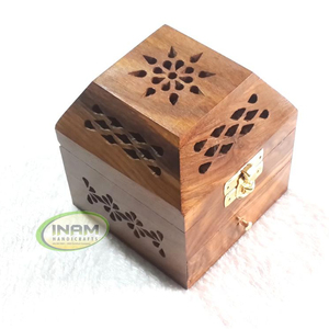 Elegante y hermoso quemador bakhoor de diseñador, quemador de incienso de madera hecho a mano y tallado a mano, - Product Image 1