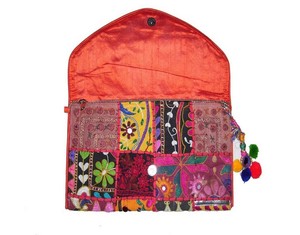 Bolso de mano estilo bohemio Banjara bordado a mano con cierre de cremallera y forro de poliéster - Product Image 3
