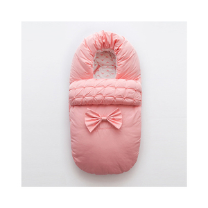 Poussette pour bébé en matériau biologique, couvre-pieds avec moniteur de taux élévé - Product Image 1