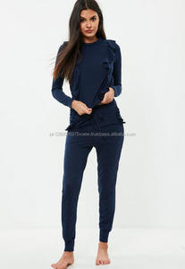 ชุดวอร์มเข้ารูปสีดำสำหรับผู้หญิง - Product Image 3