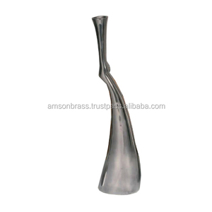 Vases à fleurs décoratifs uniques pour la décoration, vase de conception différente, finitions nickelées, vase à fleurs en métal - Product Image 3