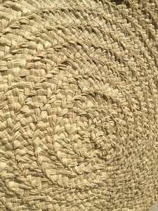 กระเป๋าฟางเป็นมิตรต่อสิ่งแวดล้อมสำหรับปีใหม่พร้อมโซ่ตกแต่งเก๋ไก๋ - Product Image 5