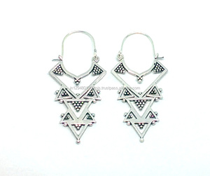 Pendiente de aro Tribal de plata bohemio hecho a mano, chapado en oro de Ley 925, patrón de flecha dorada de latón, Material principal, oro plateado 925 - Product Image 1