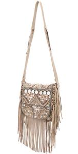 Pochette de soirée ethnique de style indien pour femme, conçue avec des sacs Banjara, de l'art et des broderies traditionnelles à la main - Product Image 2