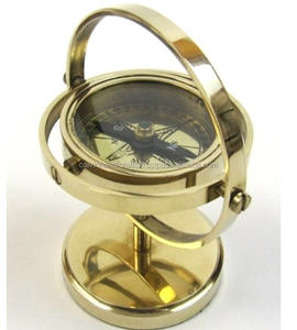 Boussole à gyroscope en laiton massif vintage antique avec support, cadeau par Calvin Handicraft - Product Image 1