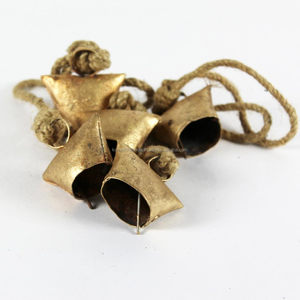 Campanas de vaca de metal personalizadas para decoración de jardín, cascabeles pequeños rectangulares y rústicos dorados, de estilo indio - Product Image 6