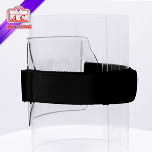 Porte-badge d'identification horizontal en PVC transparent avec sangle élastique noire pour une utilisation en sécurité au travail - Product Image 5