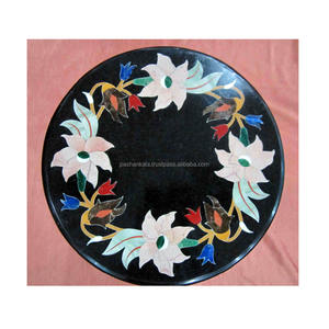 Marbre noir pur de qualité supérieure, structure florale emblématique, travail en Pietra Dura, forme ronde, magnifiques dessus de table - Product Image 1