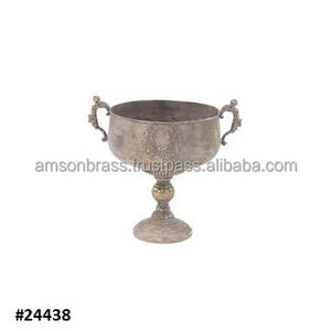 Urne de jardin en métal aluminium argent fini antique Pot de fleur et jardinière décoration de la maison et du jardin au prix de gros - Product Image 4