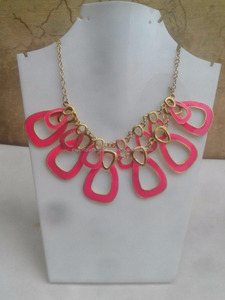 Collier à breloques en corne pour femme Bijoux élégants pour fêtes Mariages Anniversaires et fiançailles Cadeau - Product Image 2