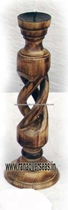 Support en bois fait main décoratif de bougie avec la conception tordue creuse pour l'hôtel à la maison de salon - Product Image 2