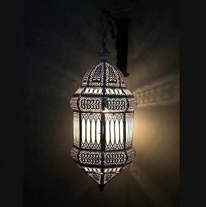 Linterna decorativa hecha a mano para jardín, Decoración de casa, linterna de vela de Metal de hierro para jardín doméstico y decoración al aire libre - Product Image 1