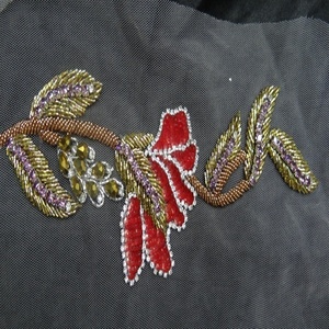 ลายปักมือด้วยเลื่อมโฮโลแกรมรูปดอกไม้สำหรับชุดเด็กอ่อน - Product Image 2