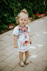 Ensemble assorti de tuniques brodées florales pour mère et fille, look familial, style mexicain, été frais, robe mère-fille mignonne - Product Image 5