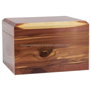 Nouvelle urne funéraire en bois sculptée à la main de style américain - Product Image 5