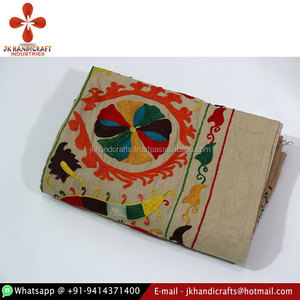 Ensemble de literie décorative pour la maison brodée Suzani Indian Design antique - Product Image 1