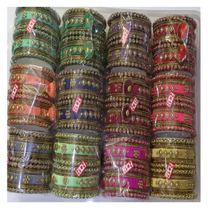 Ensemble de bracelets et de bracelets en fil de velours - Product Image 1