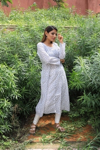 ชุดสูทลายดอกไม้พิมพ์ลายดอกไม้สำหรับผู้ใหญ่ชุดกระโปรงผ้าฝ้ายสไตล์ชนเผ่าแขนยาวพิมพ์ลายดอกไม้ - Product Image 3