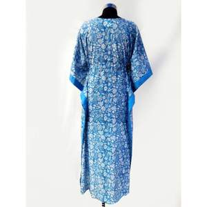 Robe kaftan en coton 100% à imprimé floral artisanal, col en V, longueur genoux, style bohème indien traditionnel pour femmes, été - Product Image 4