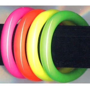 กำไลแฟชั่นสไตล์อินเดียสำหรับสุภาพสตรีทำจากเรซินหลากสีสำหรับงานปาร์ตี้ - Product Image 1