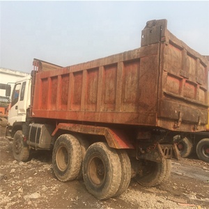 Camion benne à basculer, couleur blanche, 6x4 6*4 Isuzu, fabriqué au japon, CXZ81Q/81K, en stock - Product Image 4