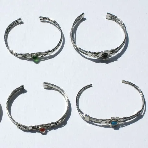 Bracelet manchette en métal argenté, perles pietraditionnel, bijou fait à la main, en pierre naturelle, alpaga