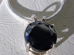 Ciondolo <span class=keywords><strong>Solitario</strong></span> con Diamante Nero Taglio Rotondo da 3,00 Carati in Oro Bianco 14k, Diamante <span class=keywords><strong>Solitario</strong></span>, Ciondolo con Diamante Nero Acquistabile Online - Product Image 2