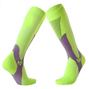 Поддерживающие ноги эластичные уличные спортивные до колена длинные Компрессионные носки для бега из полиэстера футбольные носки