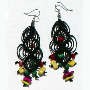 Bijoux péruviens faits à la main-Boucles d'oreilles en pierre de pépite tissée en fil noir avec perles colorées pour cadeau Matériau principal Bois - Product Image 1