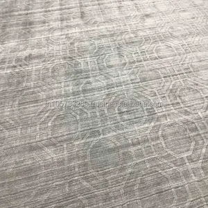 Proveedor indio a precio barato alfombra en material de seda alfombra de seda en color gris bordado alfombras de pelo Alto y Bajo