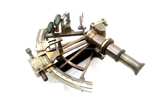 Sextante Náutico Artesanal de Latón Macizo CALVIN HANDICRAFT, Astrolabio Náutico, Sextante, Regalo, Decoración para el Hogar - Product Image 3