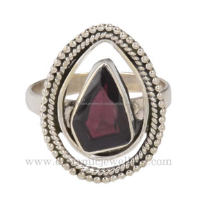 แหวนพลอยโกเมนทำด้วยมือ - Product Image 1