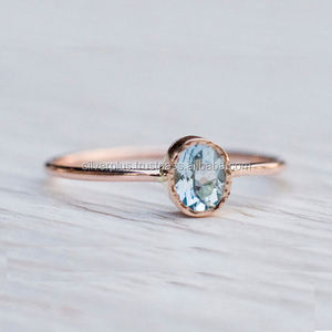 แหวนหมั้นพลอยบุษราคัม14K สีเหลืองทองน้ำเงินทรงรีดีไซน์คลาสสิกสำหรับงานแต่งงาน - Product Image 2